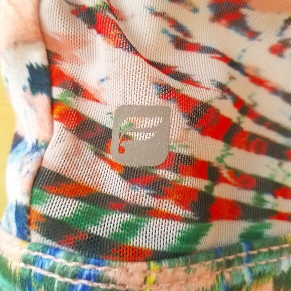 Fabletics Tropical Print Sports Bra - Picture 9 of 9